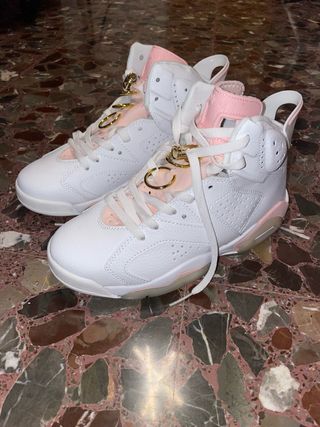 Air Jordan 6 Gold Hoops Blanco Rosa Dorado.