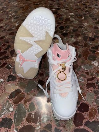 Air Jordan 6 Gold Hoops Blanco Rosa Dorado.