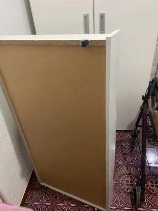 Culla bianca in legno