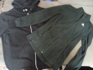 Conjunto de 2 sudaderas negras con cremallera