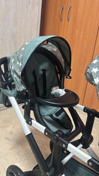 Passeggino gemellare per bambole con stampa a stelle