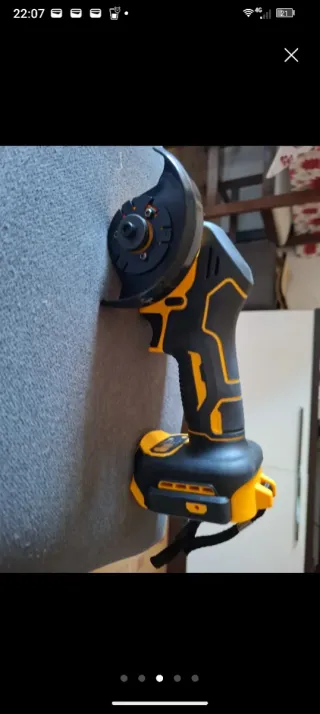 Mini sierra Dewalt DCS438N a batería solo cuerpo