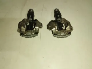Pedales automáticos Shimano