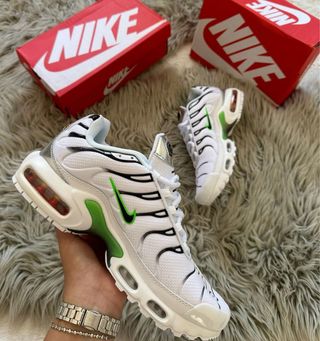 Nike TN Air Max Plus Negras