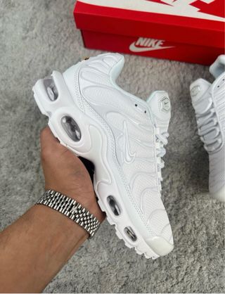 Nike TN Air Max Plus Negras