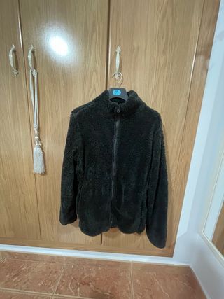 Chaqueta polar negra