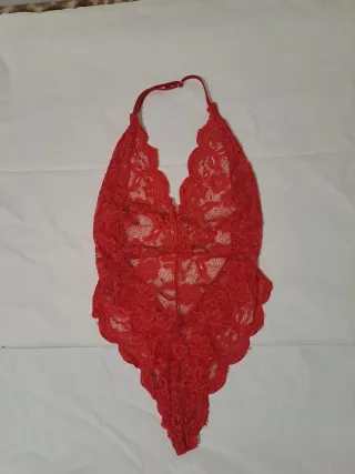 Body de encaje rojo