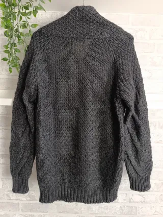 Jersey trenzado gris de Zara