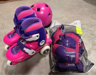 Pattini, protezioni e casco per bambini