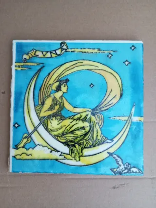 Azulejo antiguo Luna