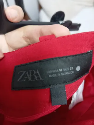 Pantalones Zara pinzas holgados rojos