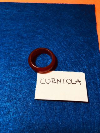 Anello fedina pietra corniola con piccolo difetto