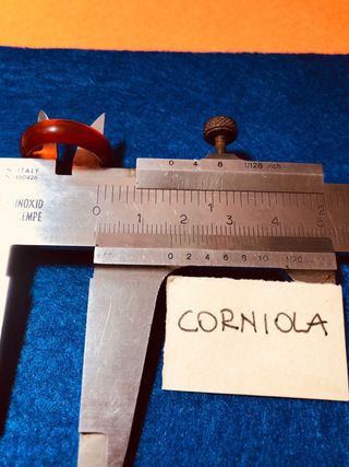 Anello fedina pietra corniola con piccolo difetto