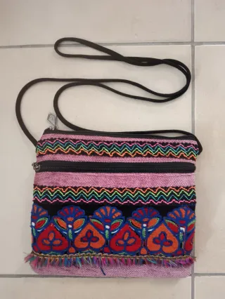Bolso multicolor bordado