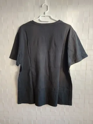 Camiseta Polo Ralph Lauren, cuello en pico.