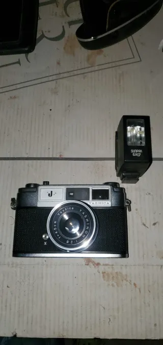 Yashica J Cámara Analógica con Flash