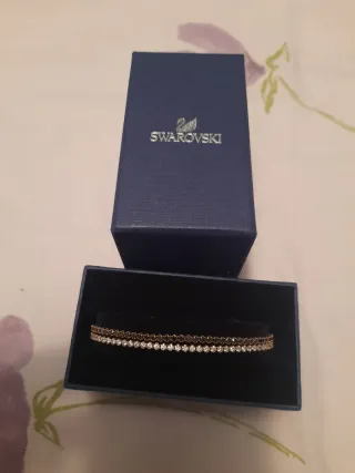 Pulsera Swarovski Doble Filo, con cadena dorada