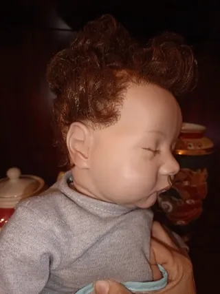 Muñeca Reborn realista.