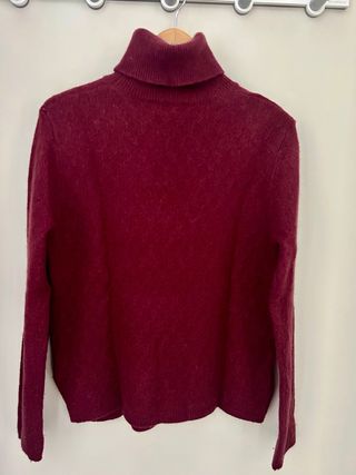 Jersey Pedro del Hierro granate de cuello alto