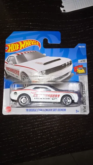 Hot Wheels '18 Dodge Challenger SRT Demon