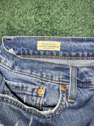 Pantalón Levi's 512  Talla W31 L30