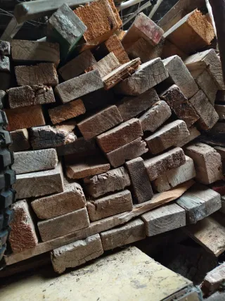 Madera cortada para leña Precio a convenir.