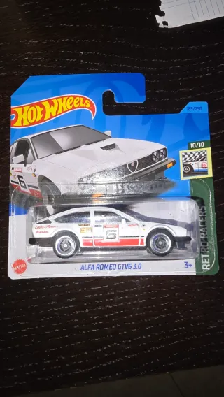 Hot Wheels Alfa Romeo GTV6 3.0 Retro Racers