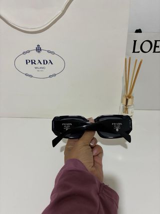 Gafas de sol Prada negras