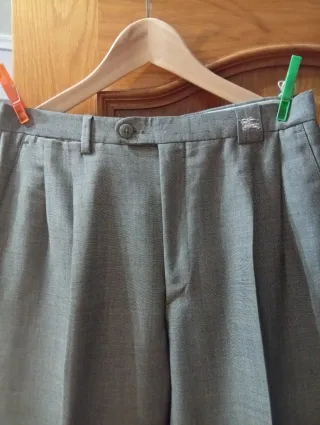 Pantalón de vestir Burberrys gris