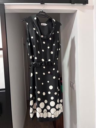 Vestido de fiesta lunares