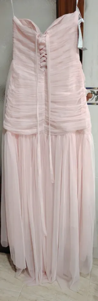 Vestido largo tul rosa drapeado con etiqueta
