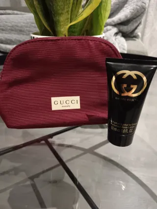 Set Neceser e Lozione Corpo Gucci Guilty