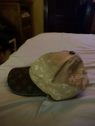 Gorra Louis Vuitton Beige y Marrón
