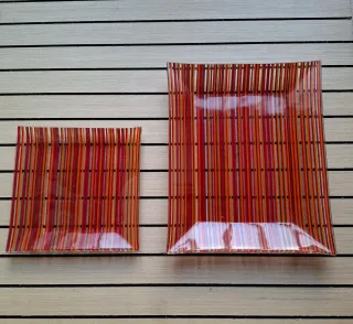 Set di 2 Piatti Decorativi a Righe