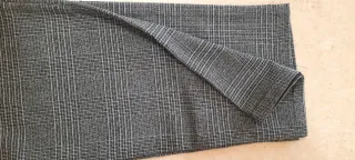 Pantalón de vestir gris a cuadros. Gales