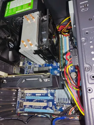 PC Gaming AMD FX-8120 GTX1050Ti SSD 240GB WiFi W10