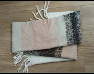 Bufanda Inside rosa, blanco y negro