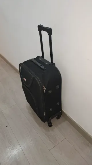 Maleta de viaje mediana/ grande negra