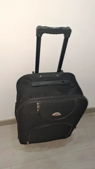 Maleta de viaje mediana/ grande negra