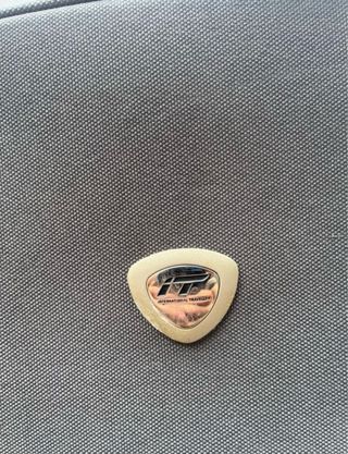 Maleta de viaje gris