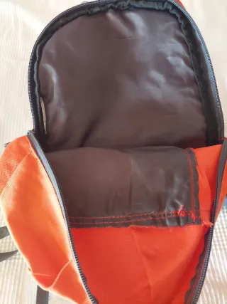 Mochila Quechua roja