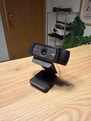 Webcam Logitech HD 1080p con Micrófono