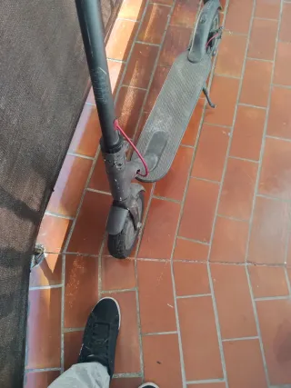 Patinete Eléctrico Xiaomi para piezas no tiene bat