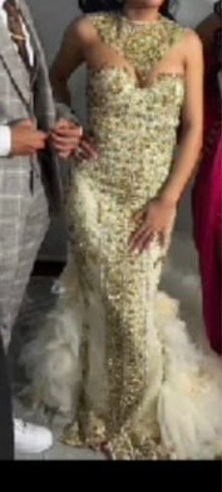 Vestido de fiesta pedrería dorado T.34-36