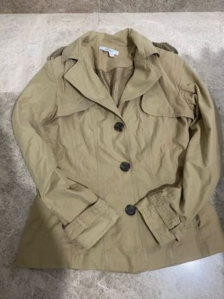 Gabardina corta beige