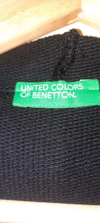 Casaco Benetton Preto com capuz