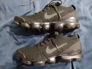 Nike Air Vapormax Flyknit 3 Negro/Gris