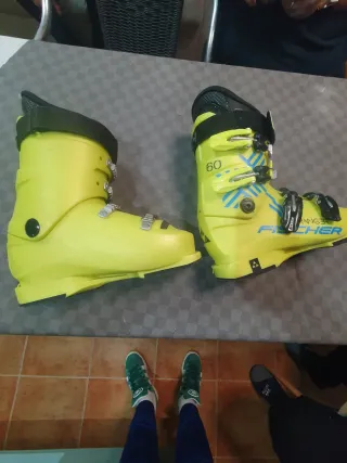 Botas de esquí Fischer amarillas