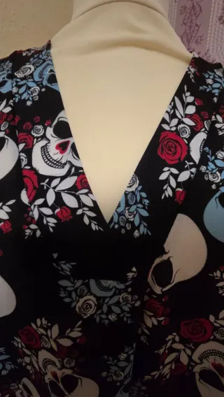 Blusa Larga Talla Grande Calaveras Rosas