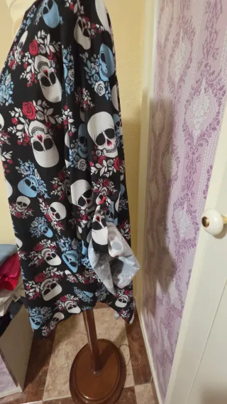 Blusa Larga Talla Grande Calaveras Rosas